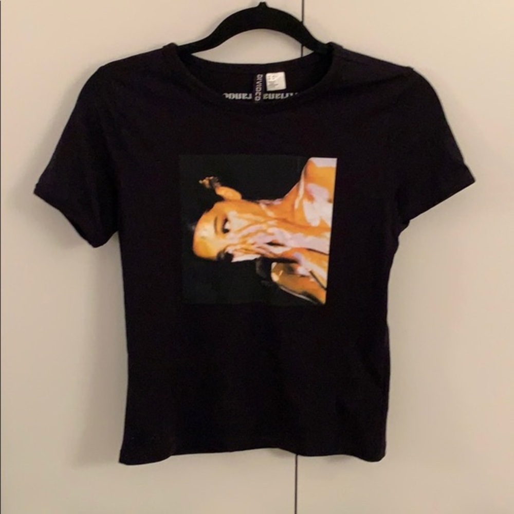 Ariana grande shirt